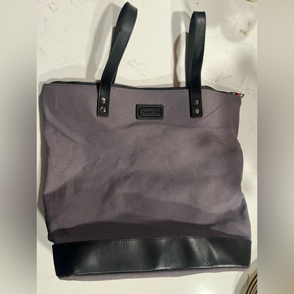 ARCH LUXE Diaper Bag EC